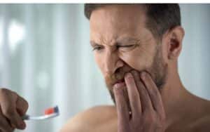 Common Mistakes to Avoid When Brushing and Flossing Your Teeth